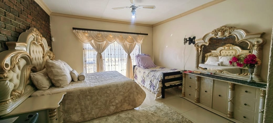 3 Bedroom Property for Sale in Miederpark North West